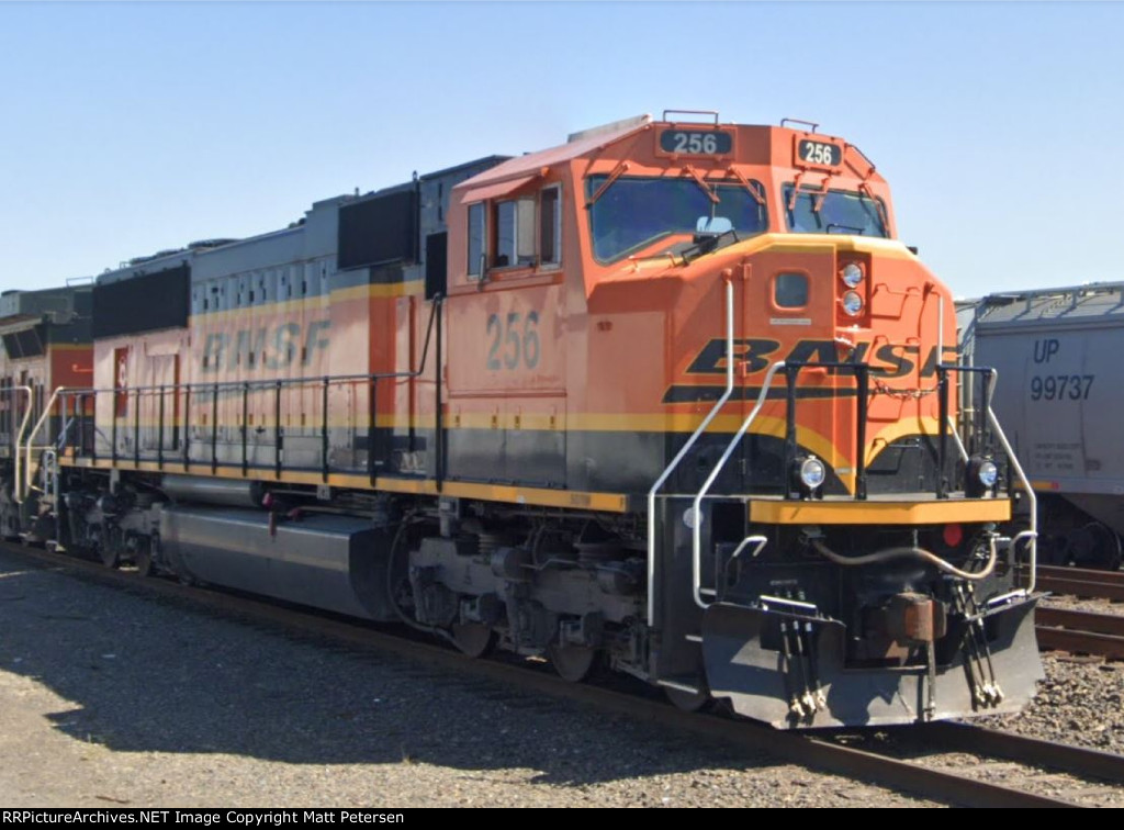 BNSF 256